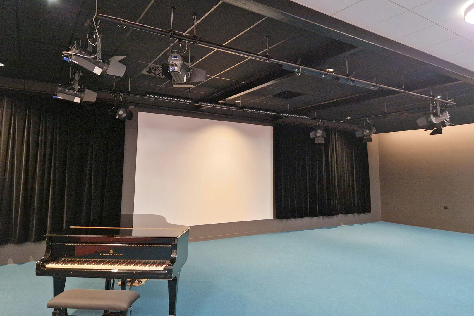 SALLE Cocteau