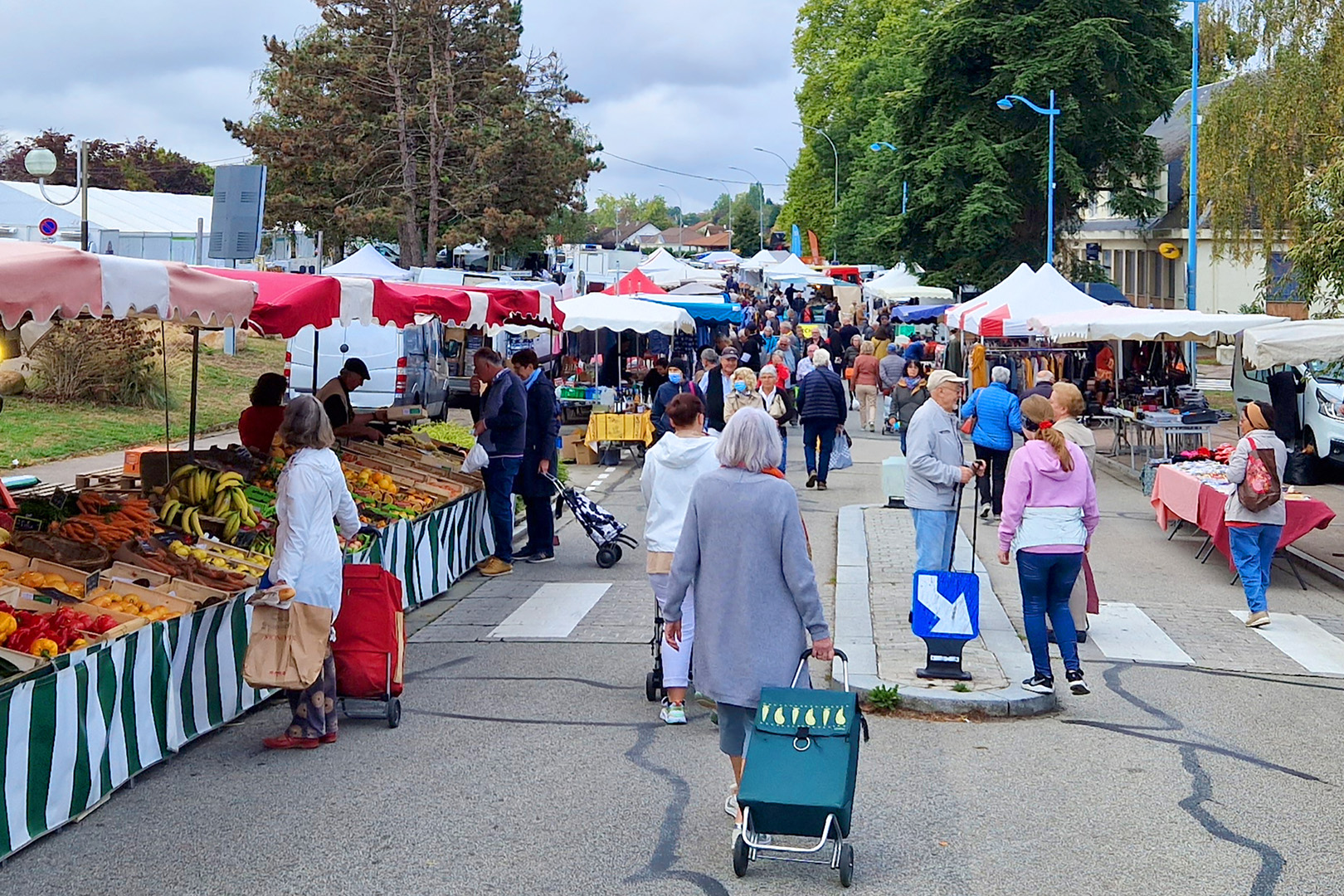 Panazol : jour de marché